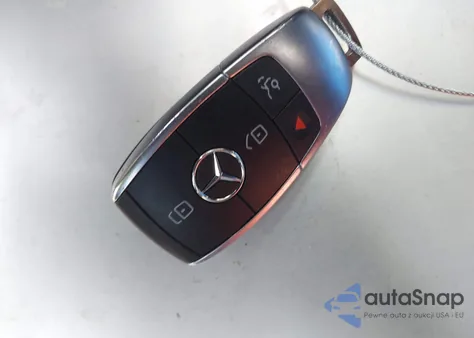 2021 Mercedes-Benz Glc 300 4Matic Coupe z USA, uszkodzony, nr VIN W1N0J8EB8MF877529